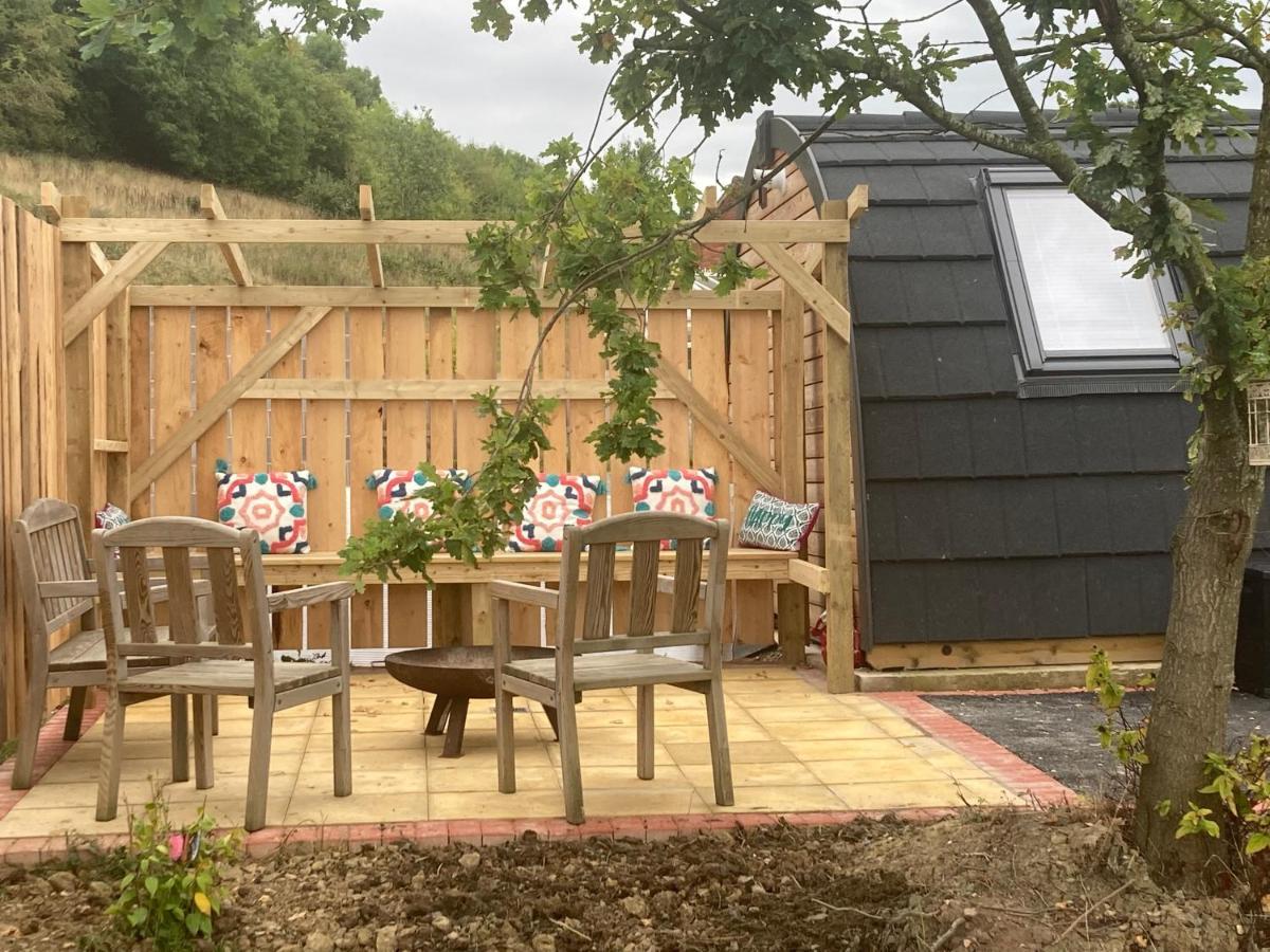 Squirrel Glamping Pod School House Farm Hotel Leighton  Exterior photo